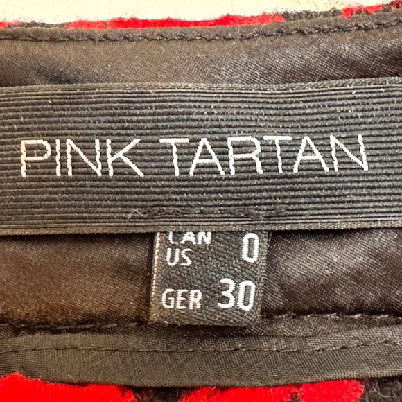 Pink Tartan Cute and Cozy Red and Black Wool Houndstooth Skirt - Picture 4 of 5